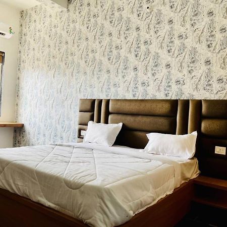 Hotel B P Emerald 마투라 외부 사진