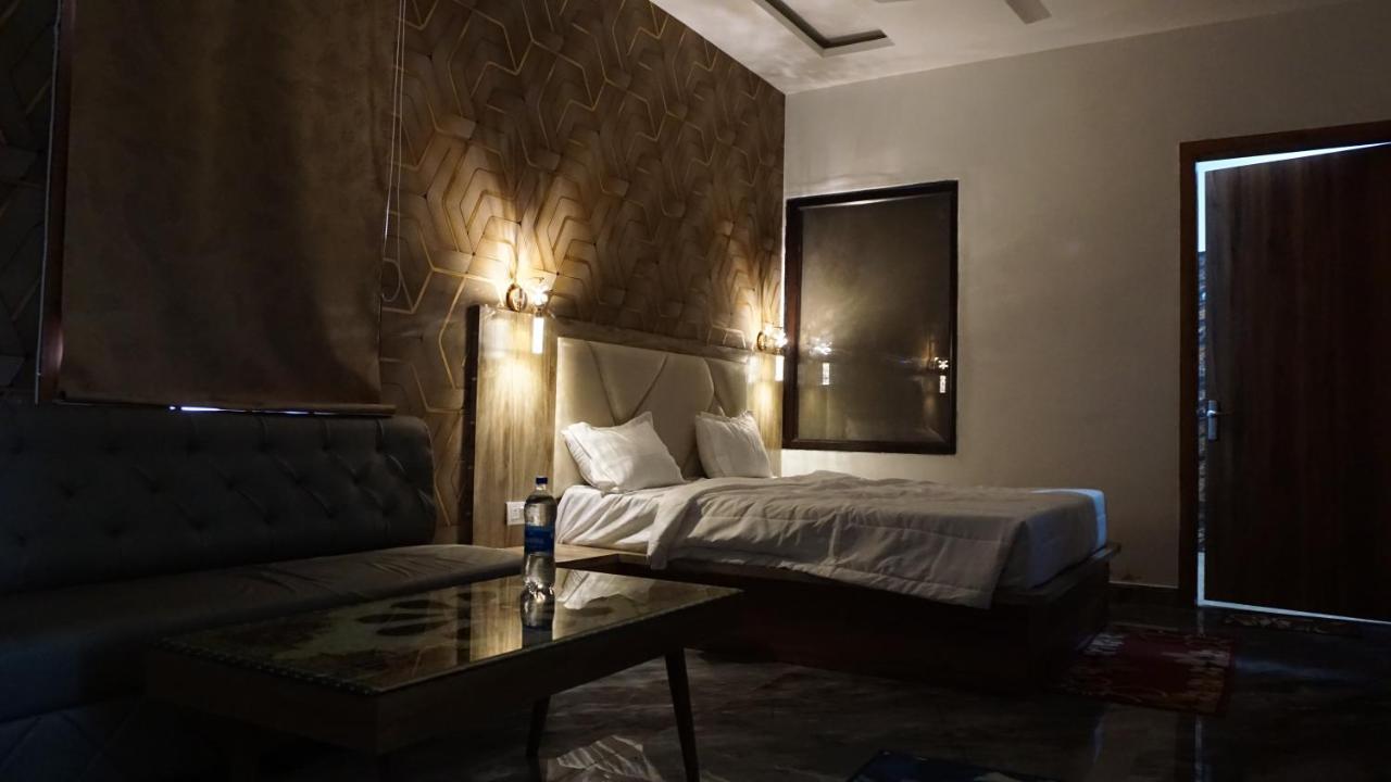 Hotel B P Emerald 마투라 외부 사진