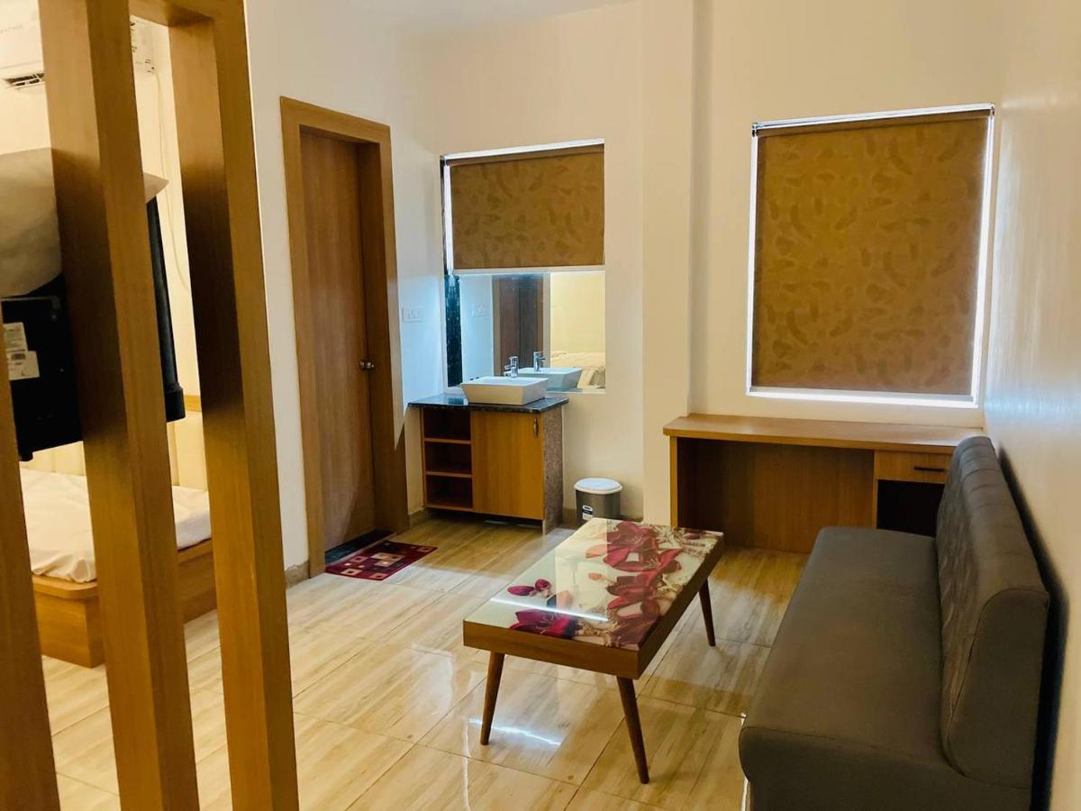 Hotel B P Emerald 마투라 외부 사진