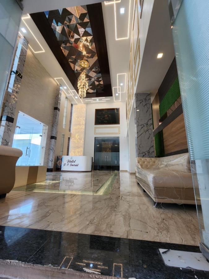 Hotel B P Emerald 마투라 외부 사진