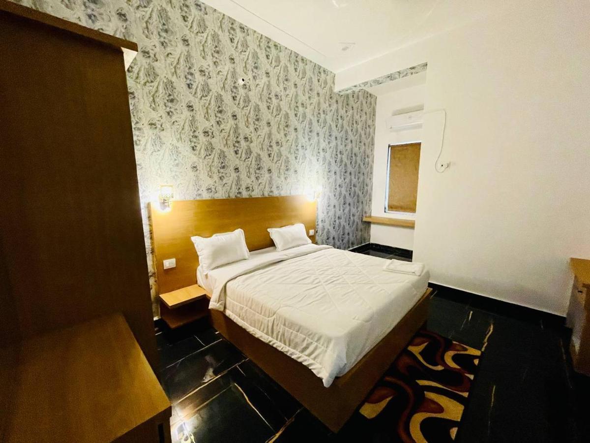 Hotel B P Emerald 마투라 외부 사진