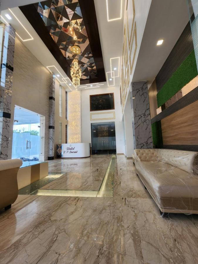 Hotel B P Emerald 마투라 외부 사진