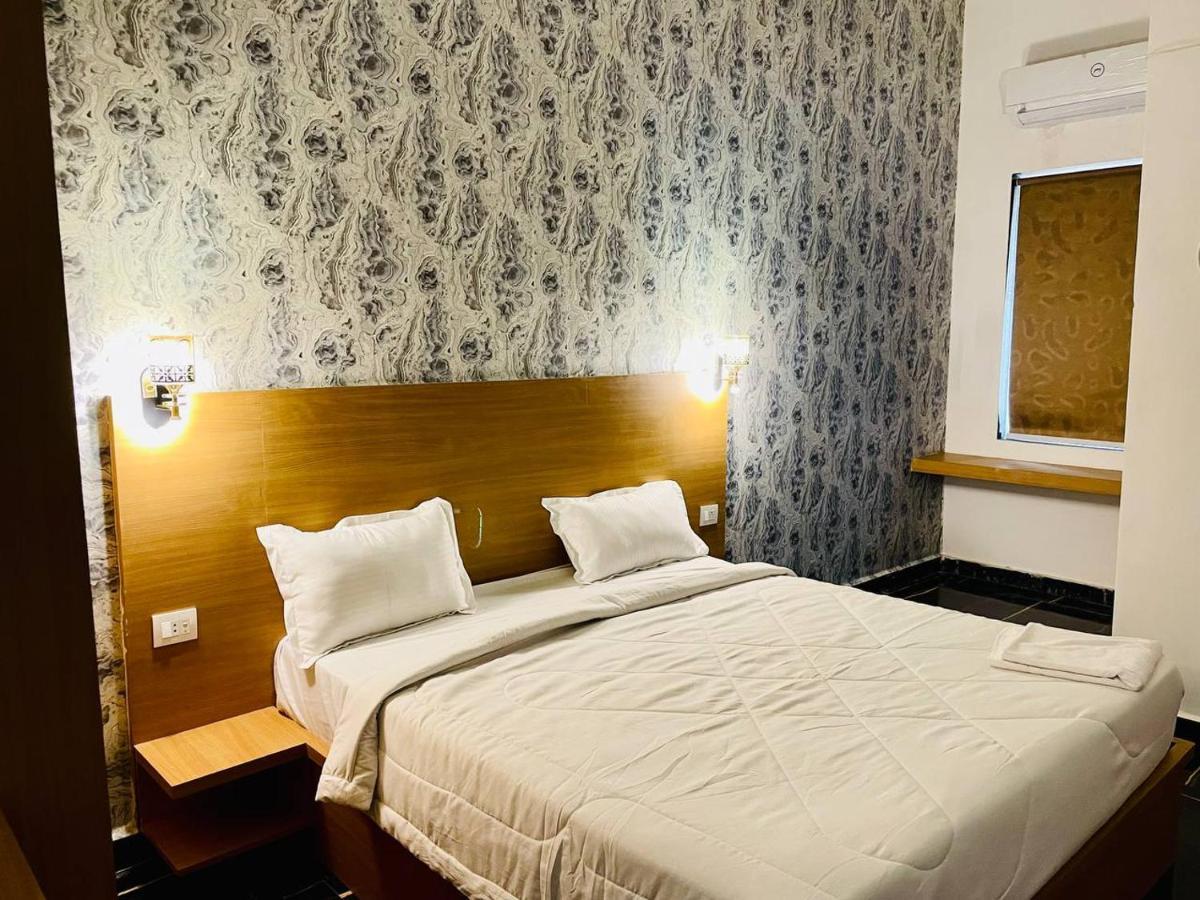 Hotel B P Emerald 마투라 외부 사진